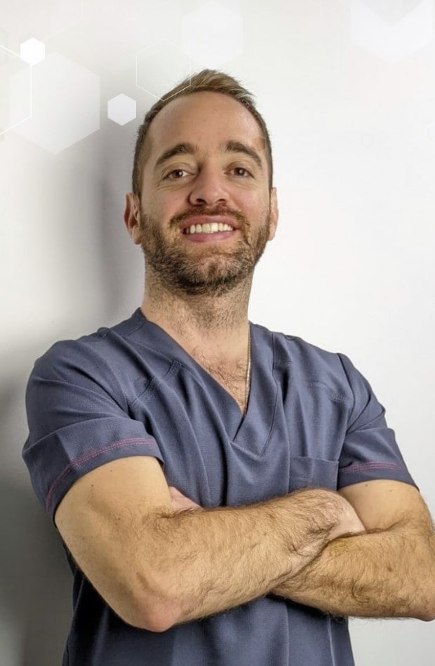 Dr. Alan de Jesús Martínez Salas, urólogo especialista en cirugía mínimamente invasiva